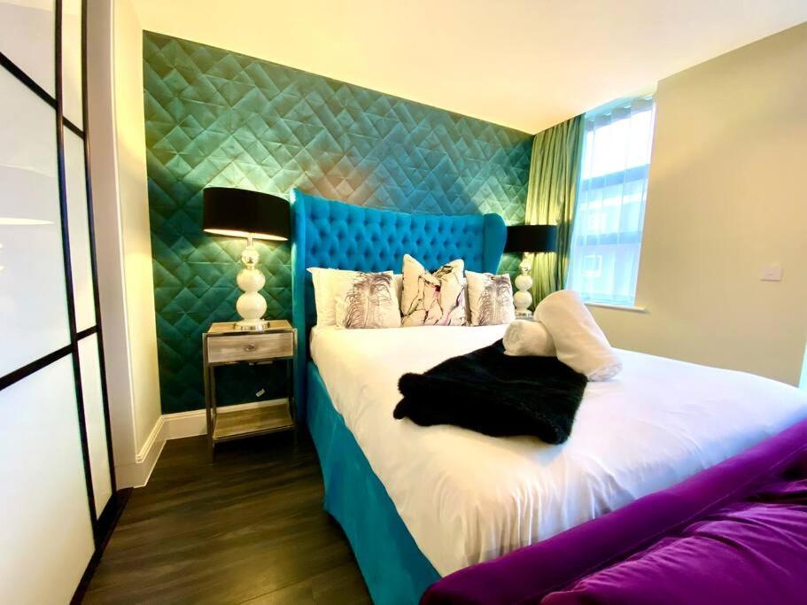Stunning Apartment Suite - Free Parking & Wifi! Poole Ngoại thất bức ảnh