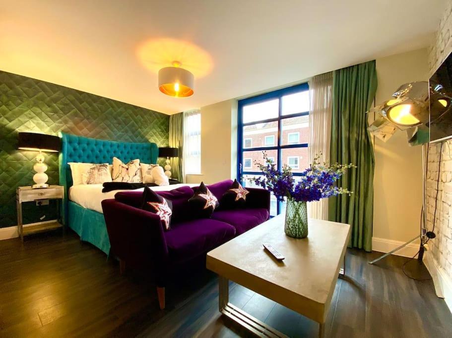 Stunning Apartment Suite - Free Parking & Wifi! Poole Ngoại thất bức ảnh